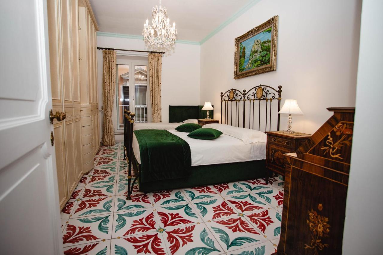 Delfini Trevi House Casa de hóspedes