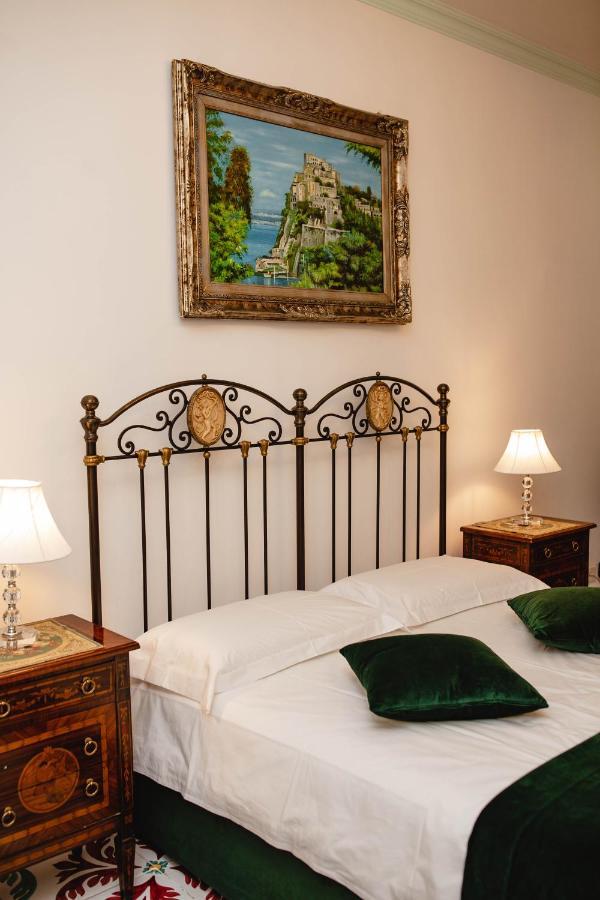 Pensión Delfini Trevi House Roma