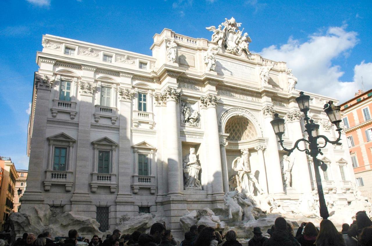 Casa de hóspedes Delfini Trevi House