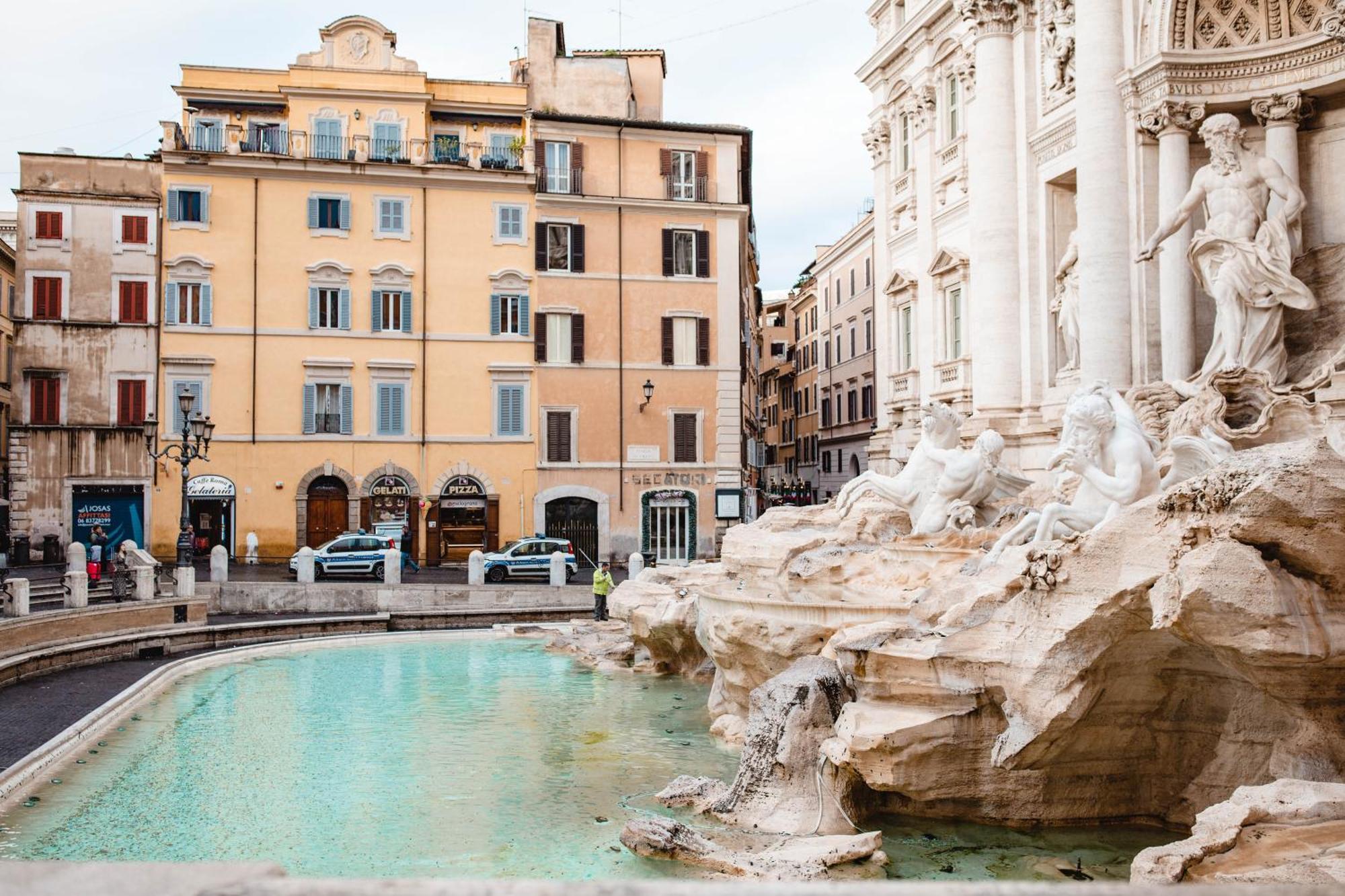 Pensión Delfini Trevi House